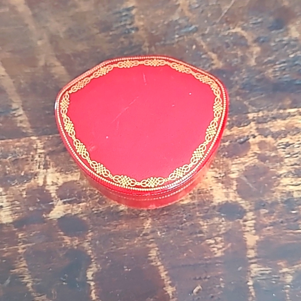 Small Vintage jewelry box.